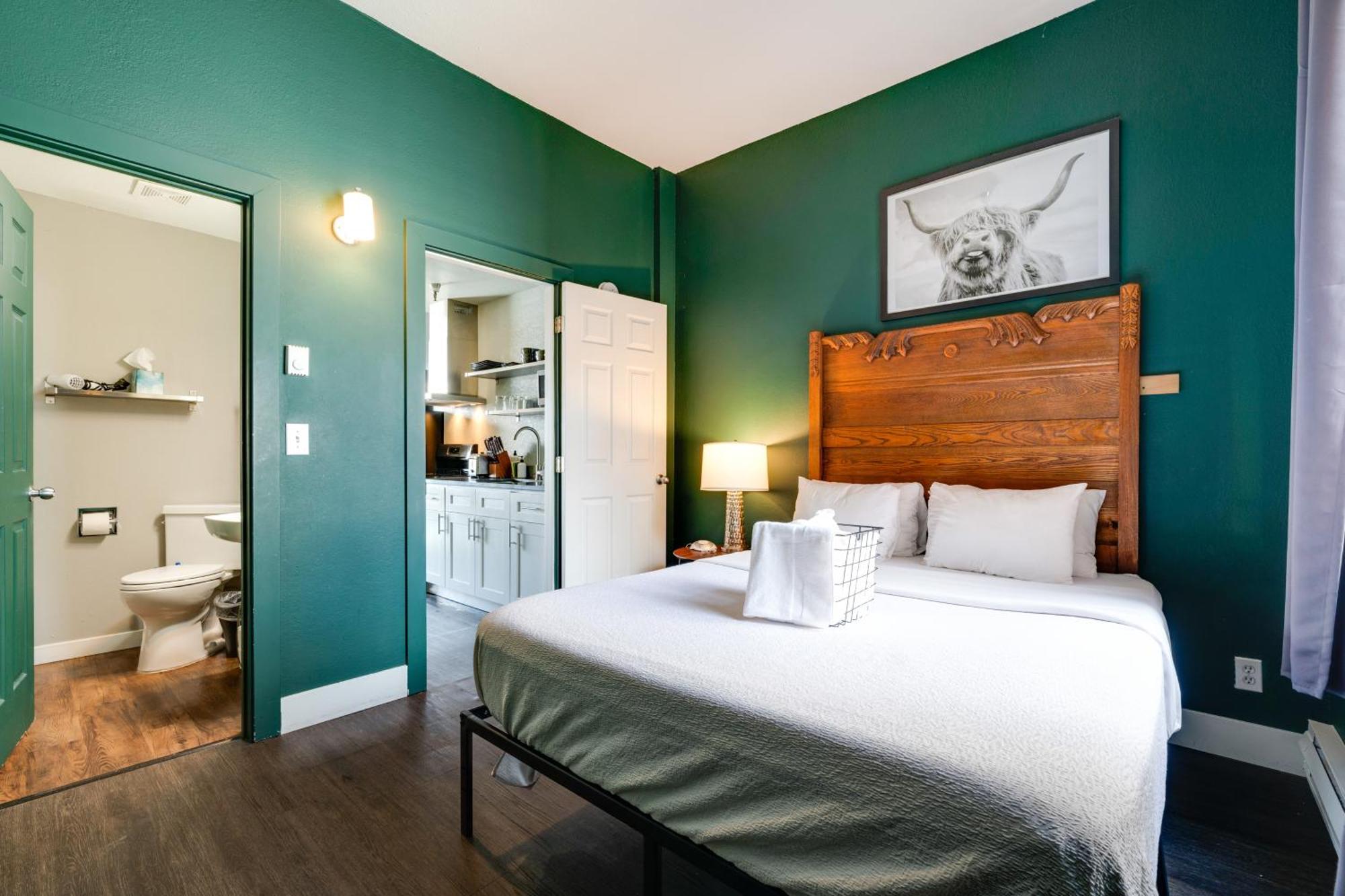 Oxford Apartment By At Mine Hospitality シアトル エクステリア 写真