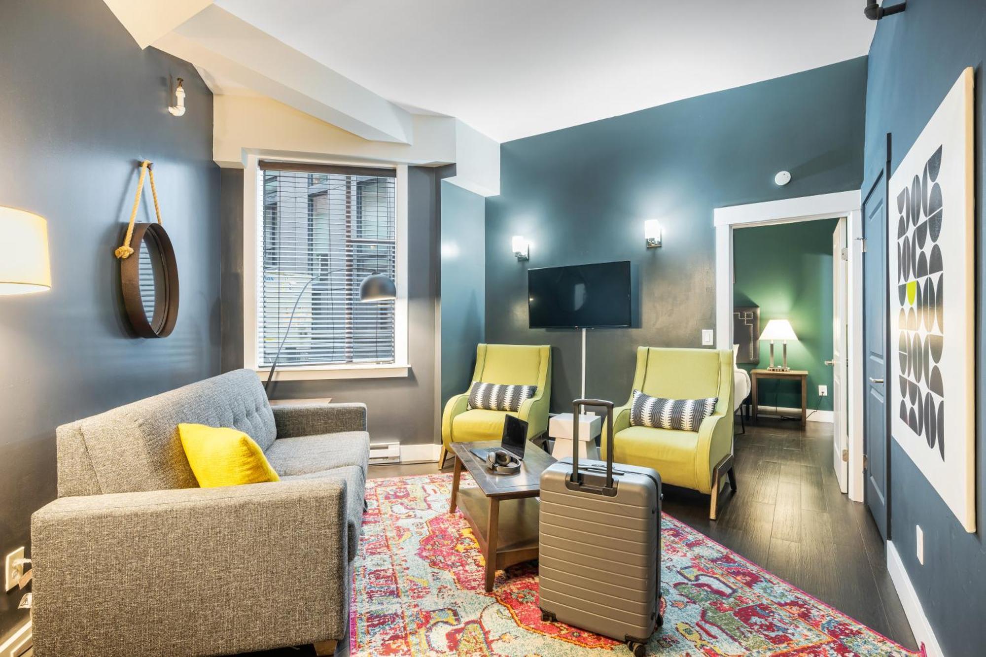Oxford Apartment By At Mine Hospitality シアトル エクステリア 写真