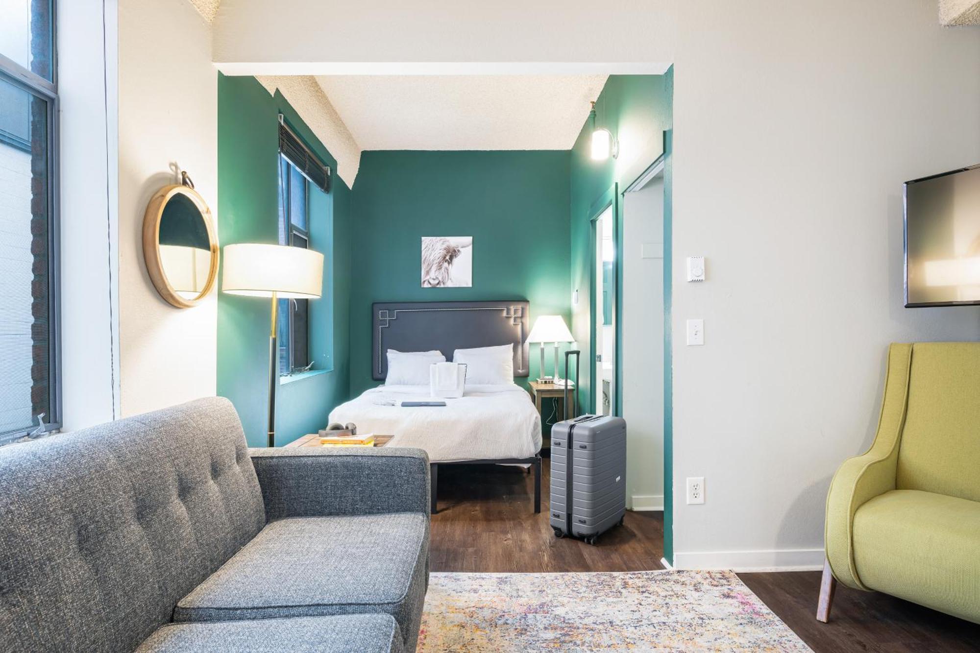 Oxford Apartment By At Mine Hospitality シアトル エクステリア 写真