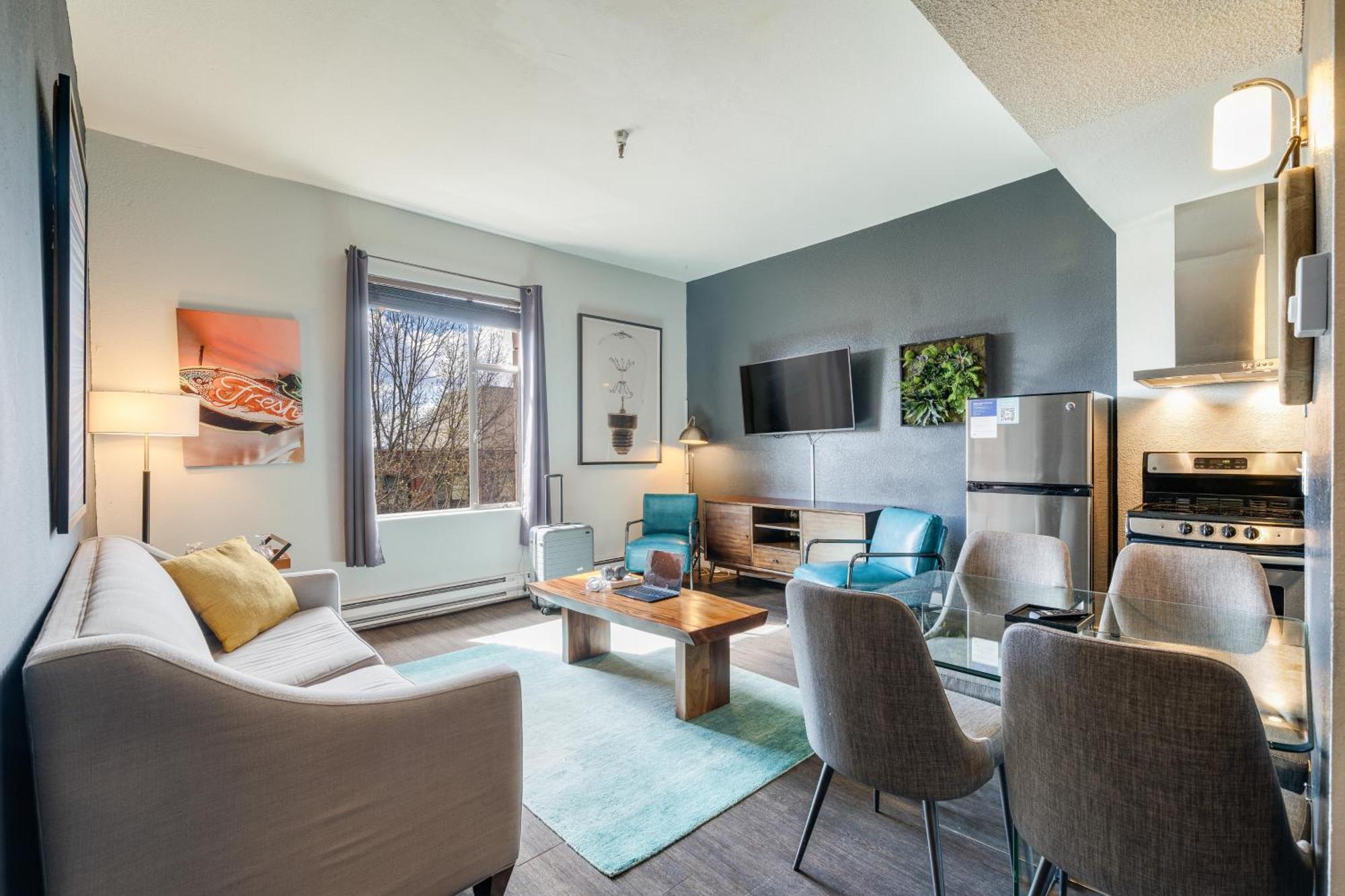 Oxford Apartment By At Mine Hospitality シアトル エクステリア 写真