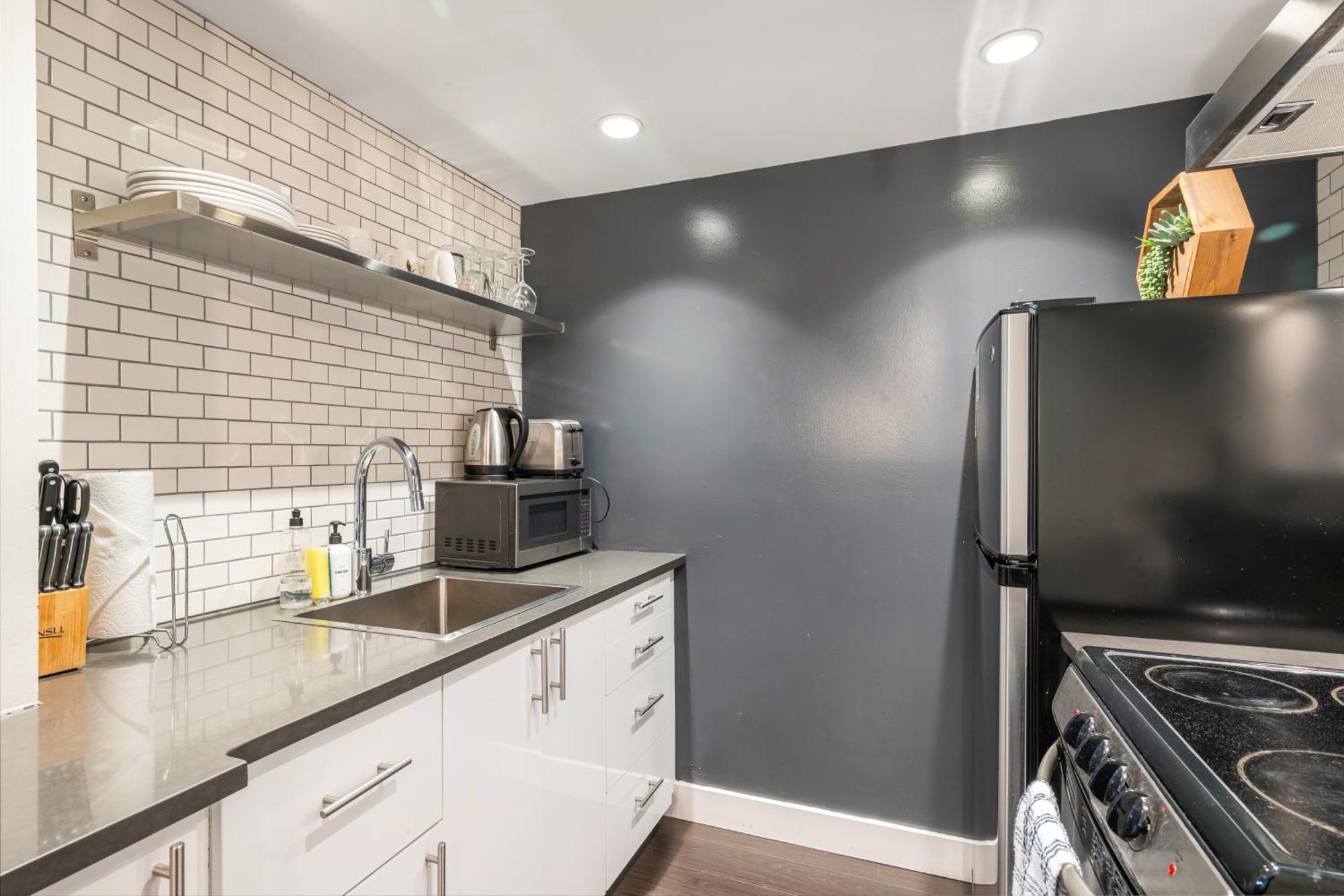 Oxford Apartment By At Mine Hospitality シアトル エクステリア 写真