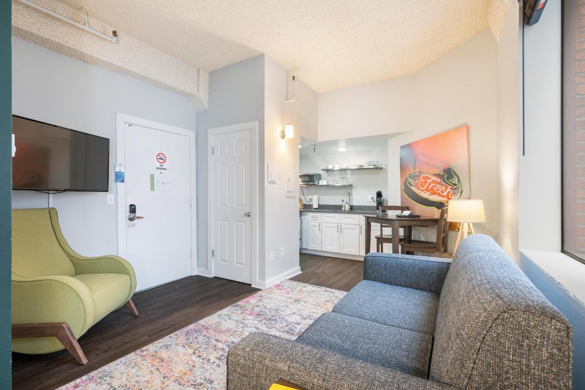 Oxford Apartment By At Mine Hospitality シアトル エクステリア 写真