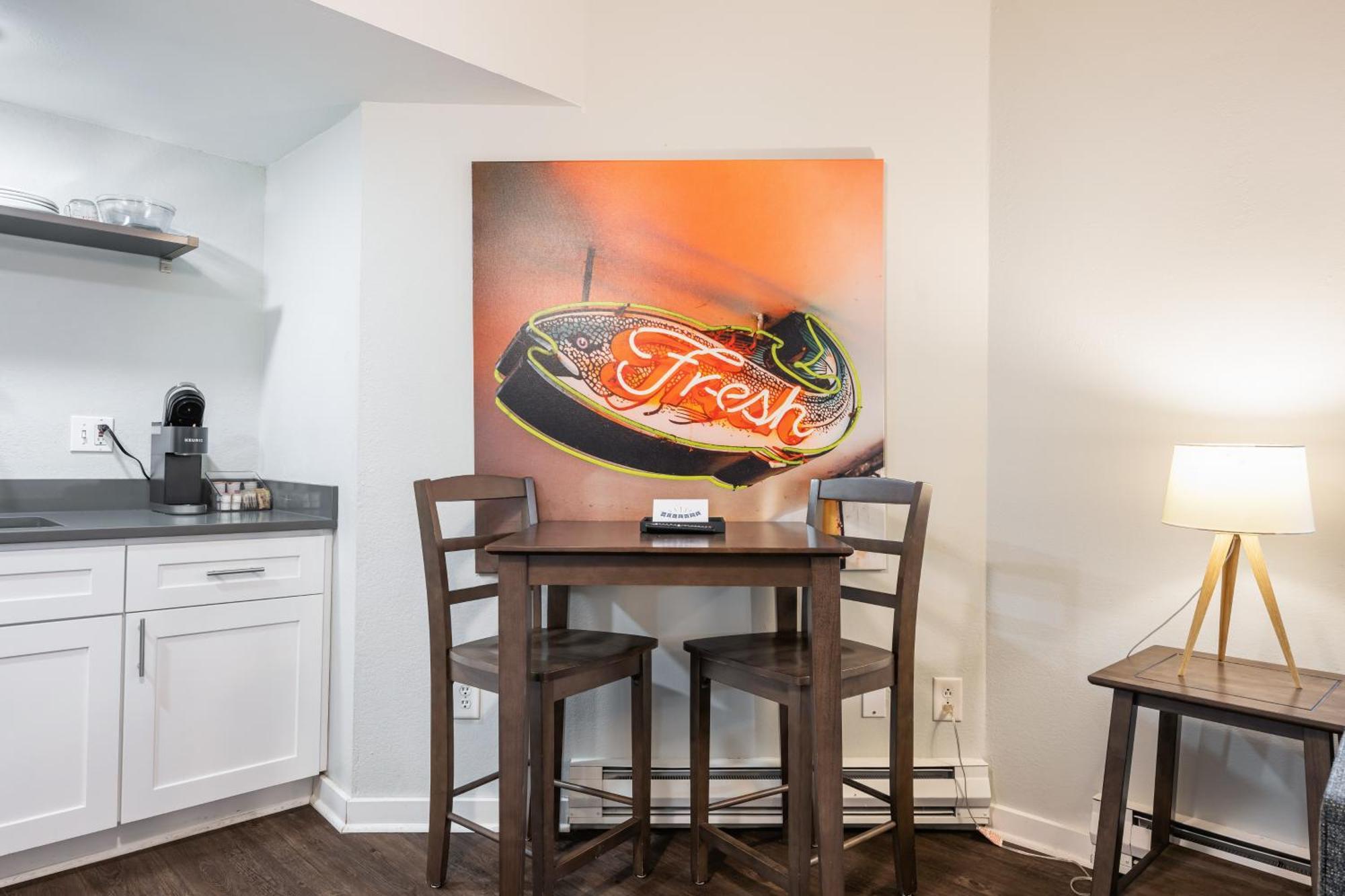 Oxford Apartment By At Mine Hospitality シアトル エクステリア 写真