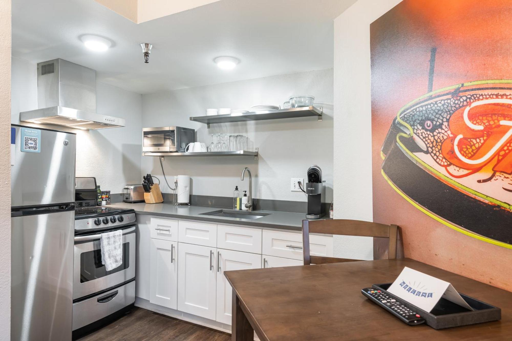 Oxford Apartment By At Mine Hospitality シアトル エクステリア 写真
