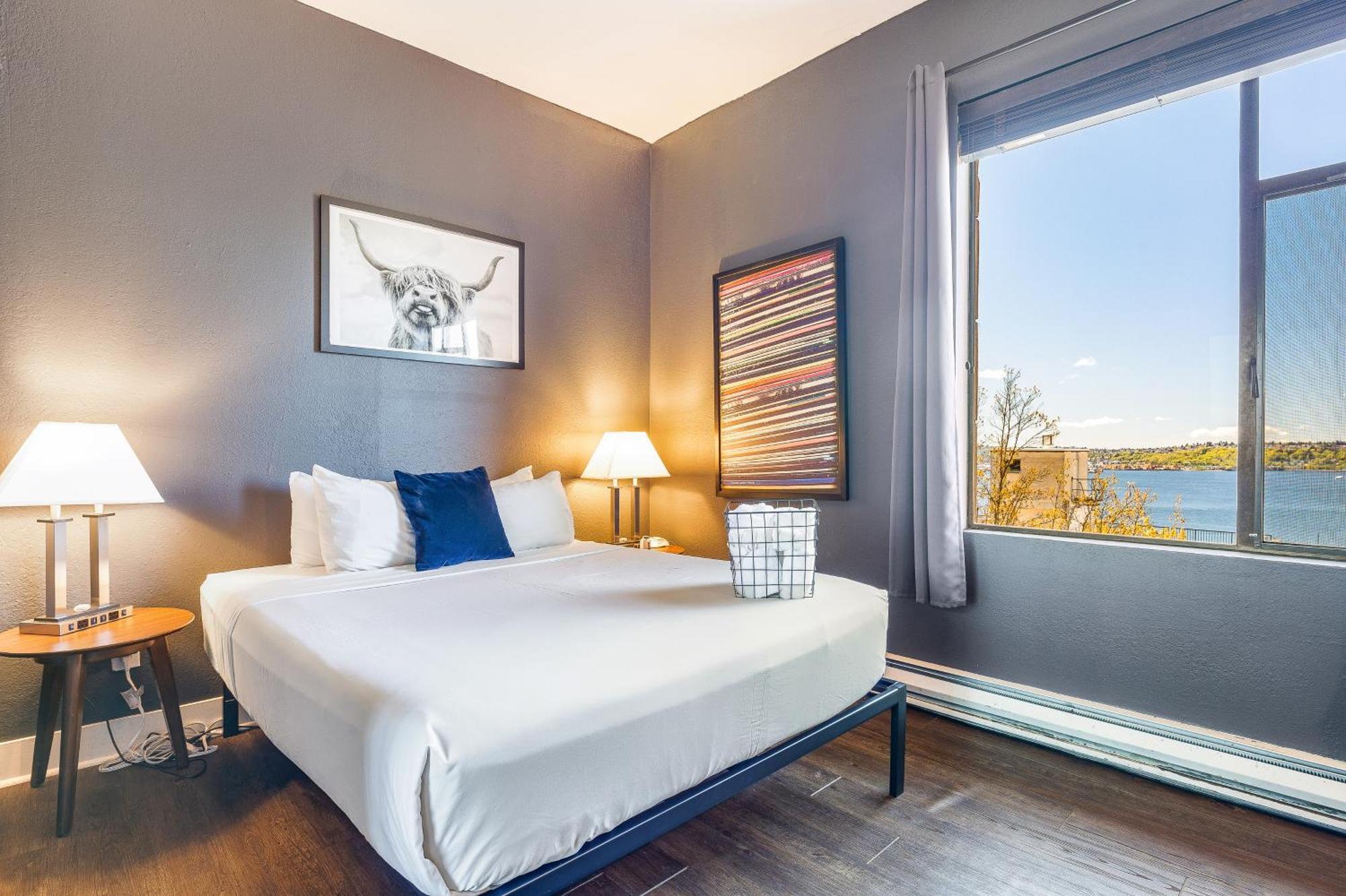 Oxford Apartment By At Mine Hospitality シアトル エクステリア 写真