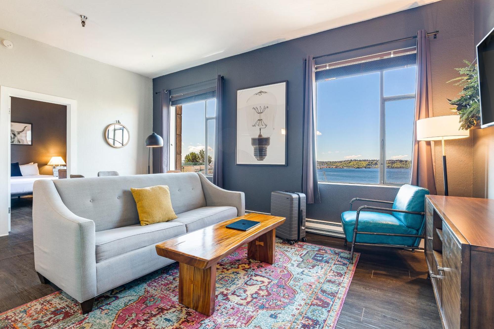 Oxford Apartment By At Mine Hospitality シアトル エクステリア 写真